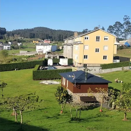 Vistas A La Ria Apartment *